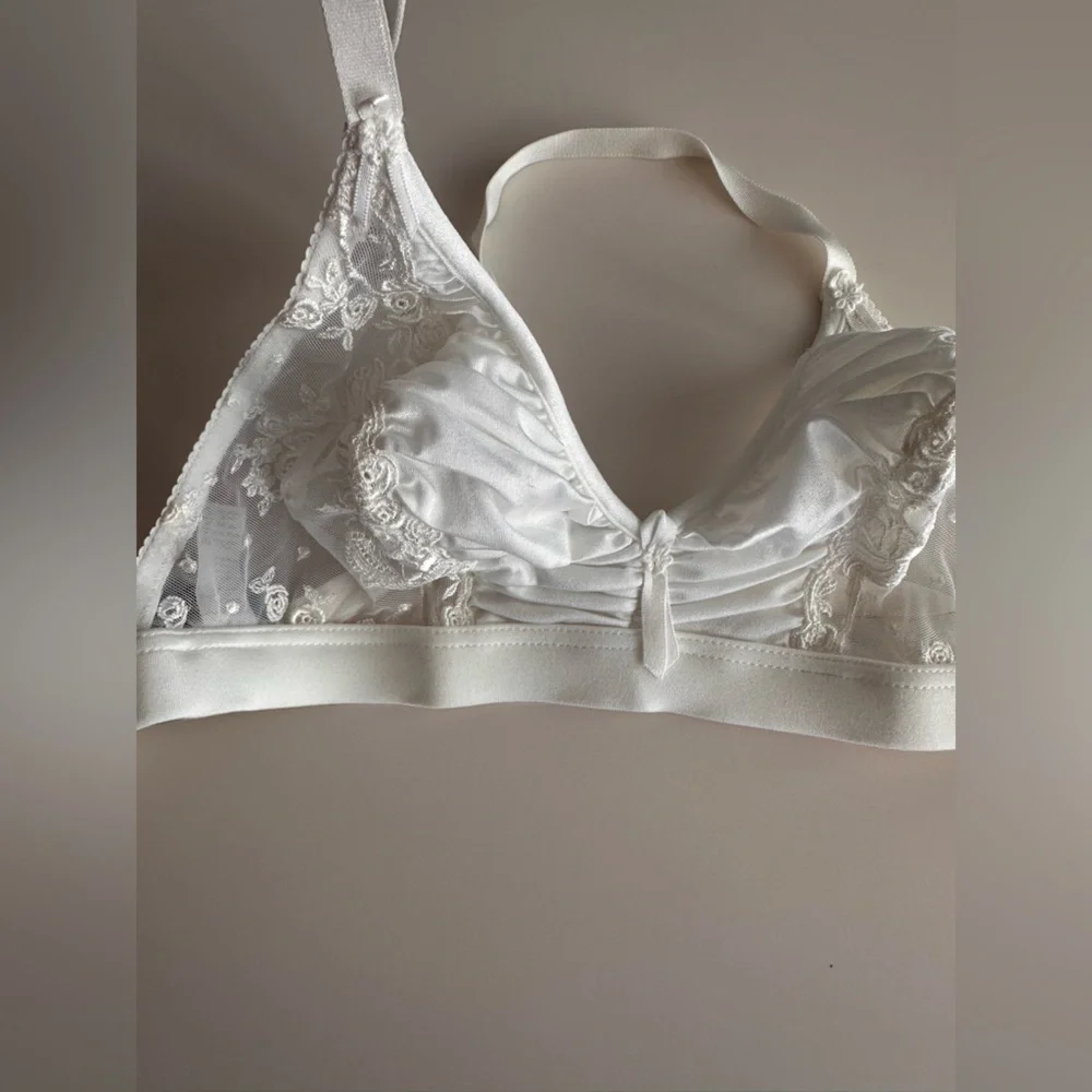 La Perla Collector Elegant White Lace Bralette